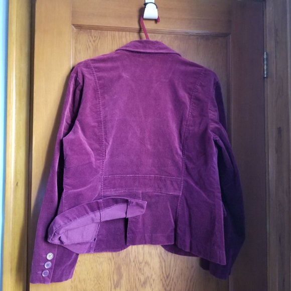 Burgundy, soft cotton velvet jacket, blazer, Reitmans, vintage 90s/early 2000s - Picture 5 of 10